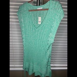 NY&Co. sleeveless sweater